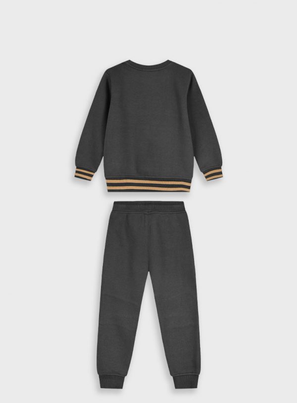 Tracksuit with embroidery