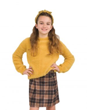 Girl΄s checkered pleated skirt